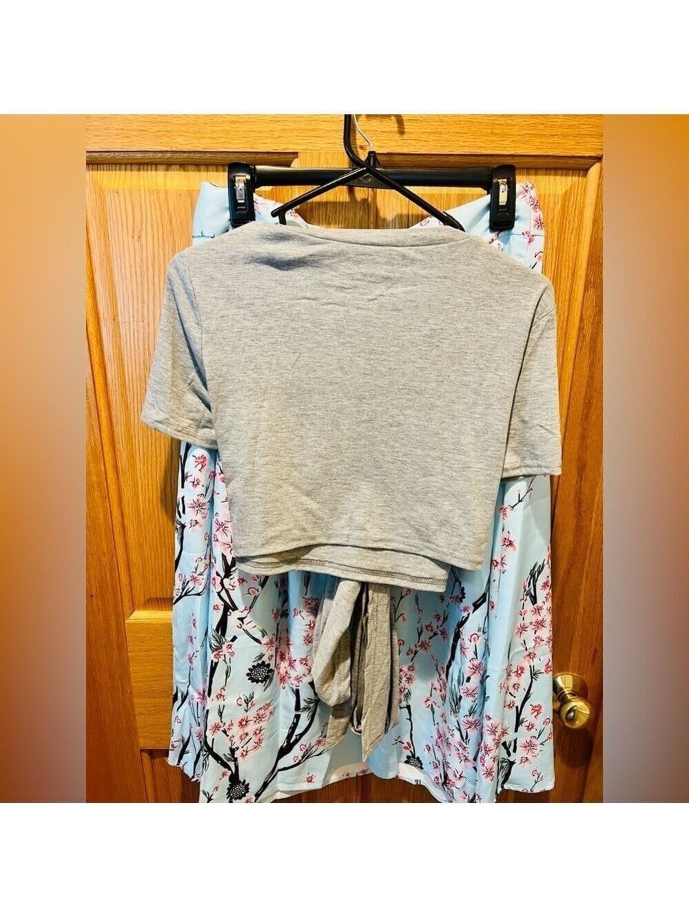 Camisa Gray Twist Front Bow Back Crewneck Top Blue Floral Midi Skirt XL - Picture 6 of 16